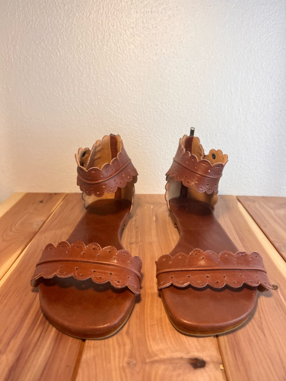 ELF Brown Midsummer Scalloped Leather Ankle-Strap Sandals